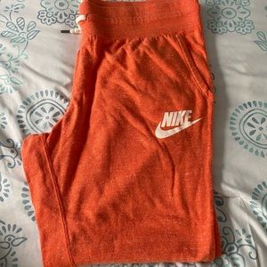Nike Gym Vintage Cropped Sweatpants